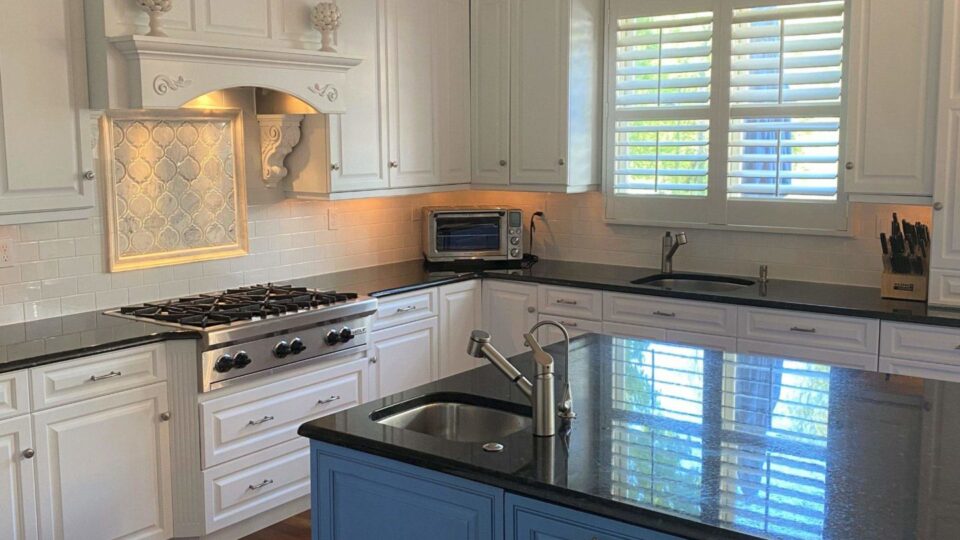 white kitchen cabinets