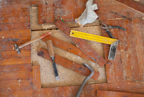 measuring a missing piece of the hardwood floor